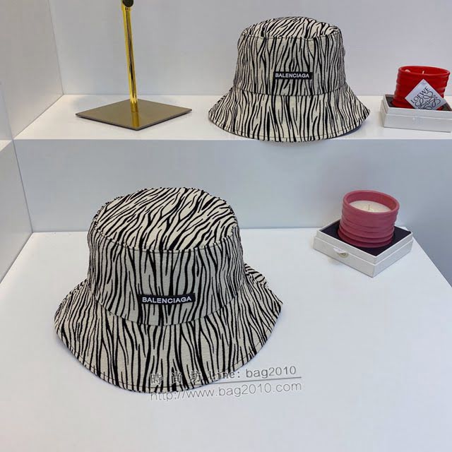 Balenciaga男女同款帽子 巴黎世家斑馬紋漁夫帽遮陽帽  mm1600